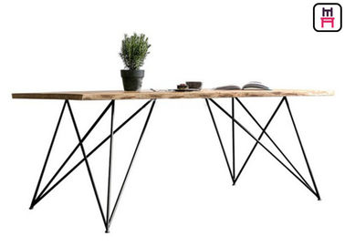 satın al Geometrik Gül Altın Metal Çerçeve ile Baz Katı Ahşap Restoran Yemek Masası online manufacture
